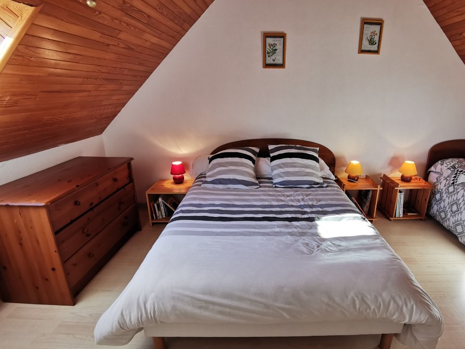 Chambre 2 à l'étage