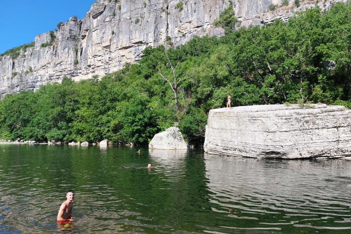 Baignade en rivière