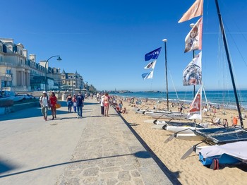 La plage du Sillon à Saint-Malo, élue plus belle plage d'Europe.
Crédits photo : CRTB LE-GAL-Yannick