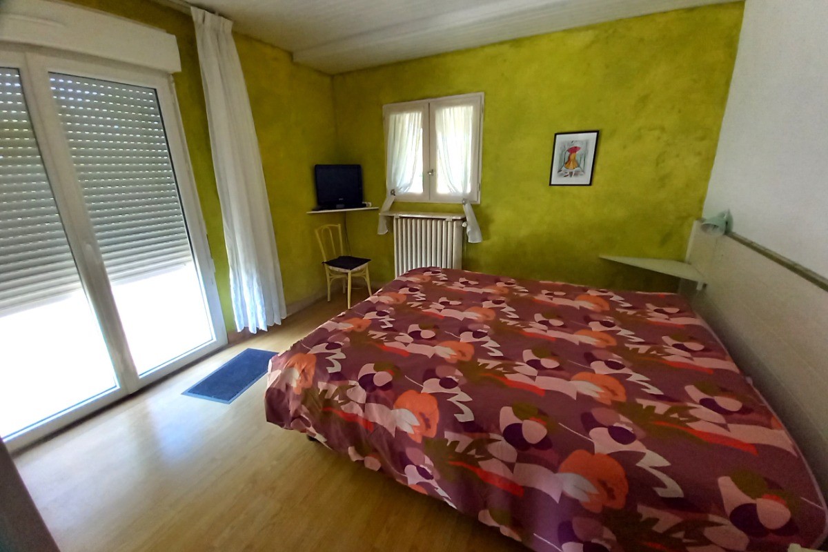 chambre au niveau 0 lit electrique 2x 0,80