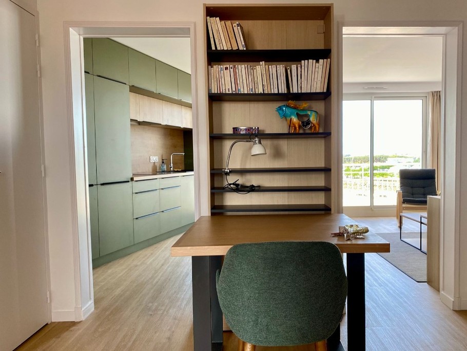 Entrée / coin bureau