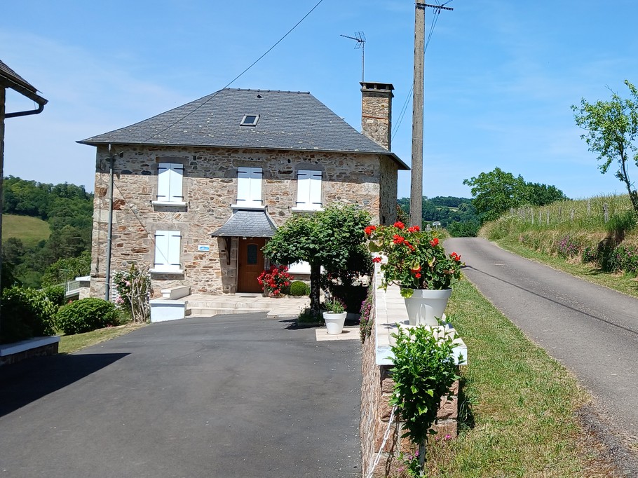 Gîte de Femblat : L'accès à la maison