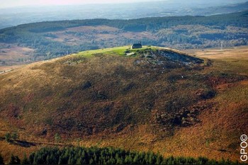 Le Mont St Michel de Brasparts dans les Monts d'arrée