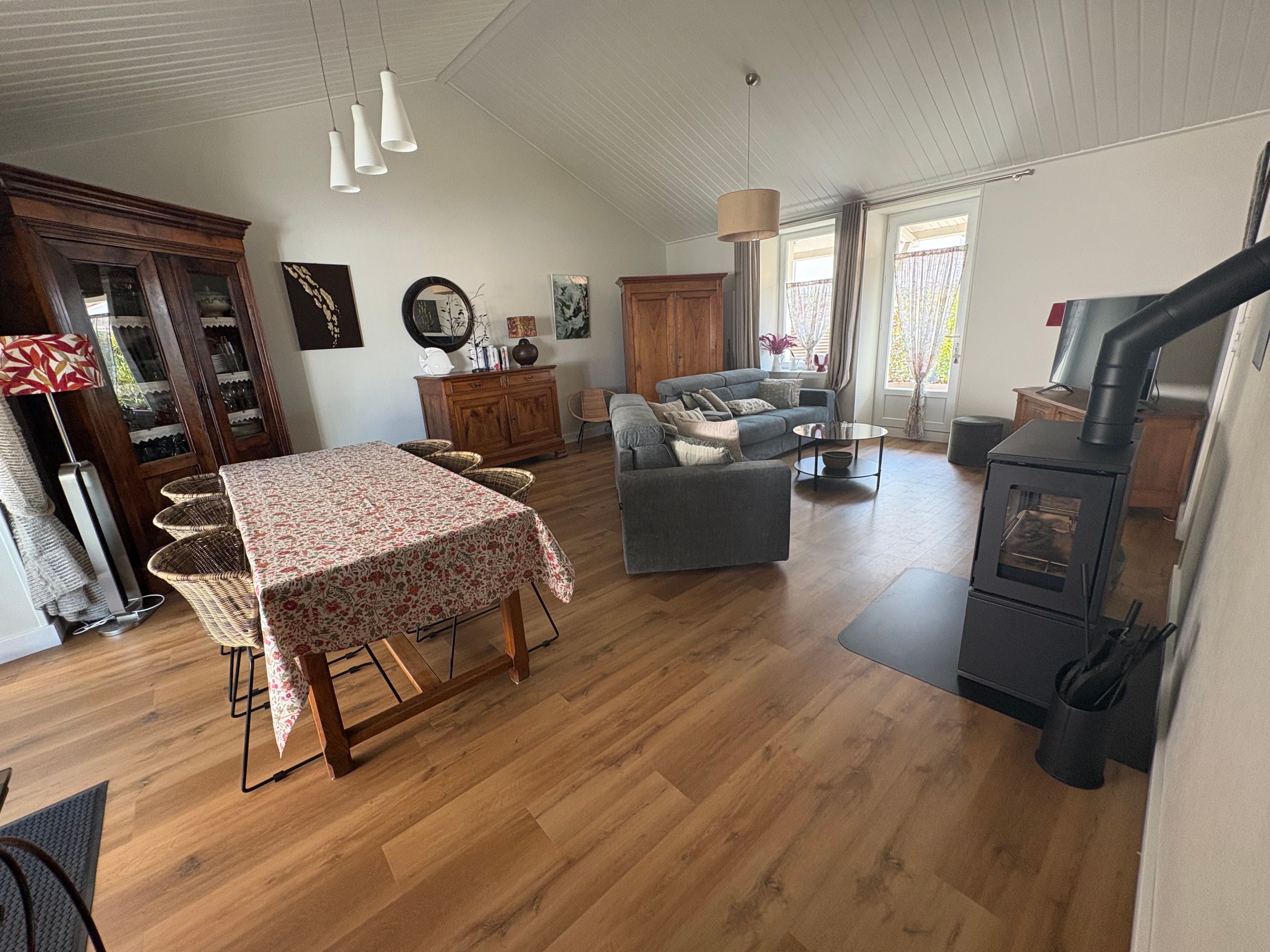 Living area – lounge/living room