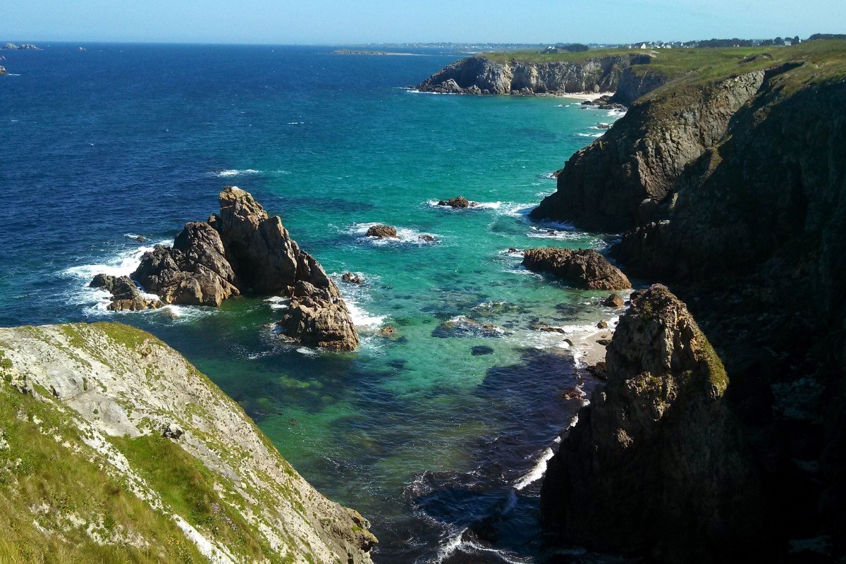 coastal path over the cliffs towards Corsen