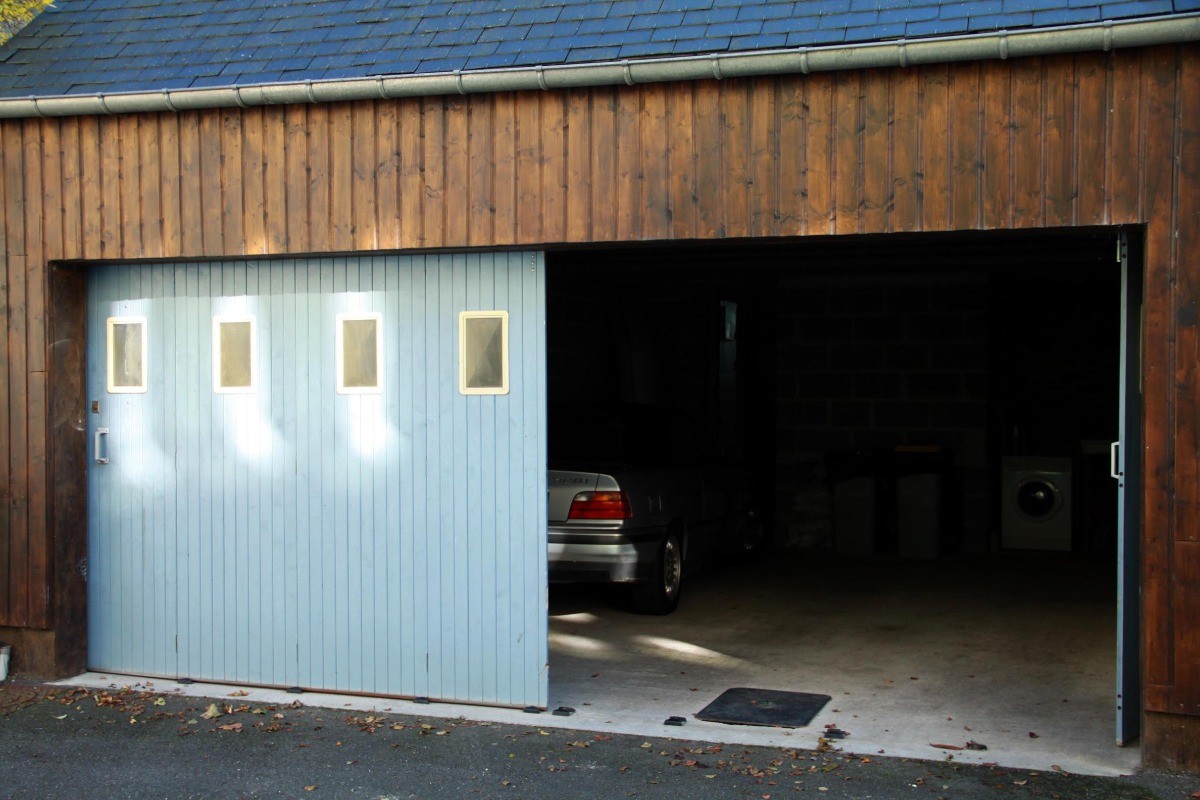 Double garage proposé en option (sauf pour le mois d'août)