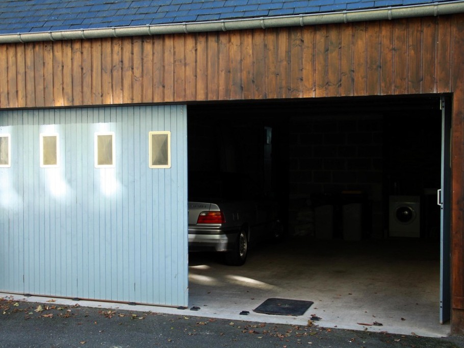 Double garage proposé en option (sauf pour le mois d'août)