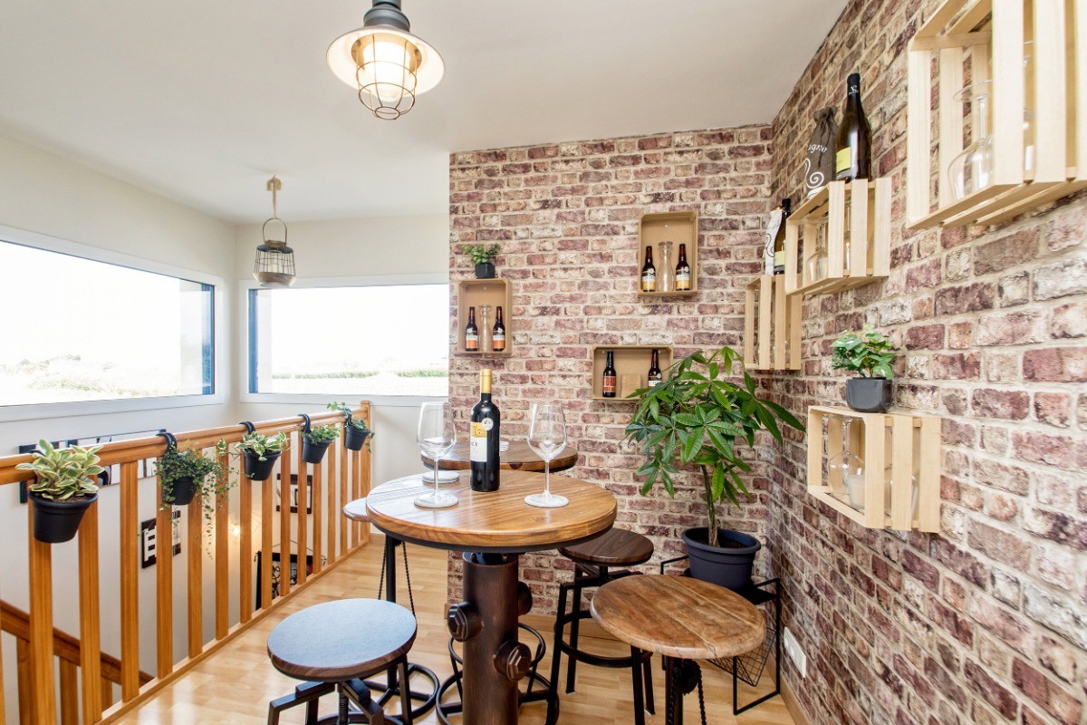 Bar à l'étage vue mer.