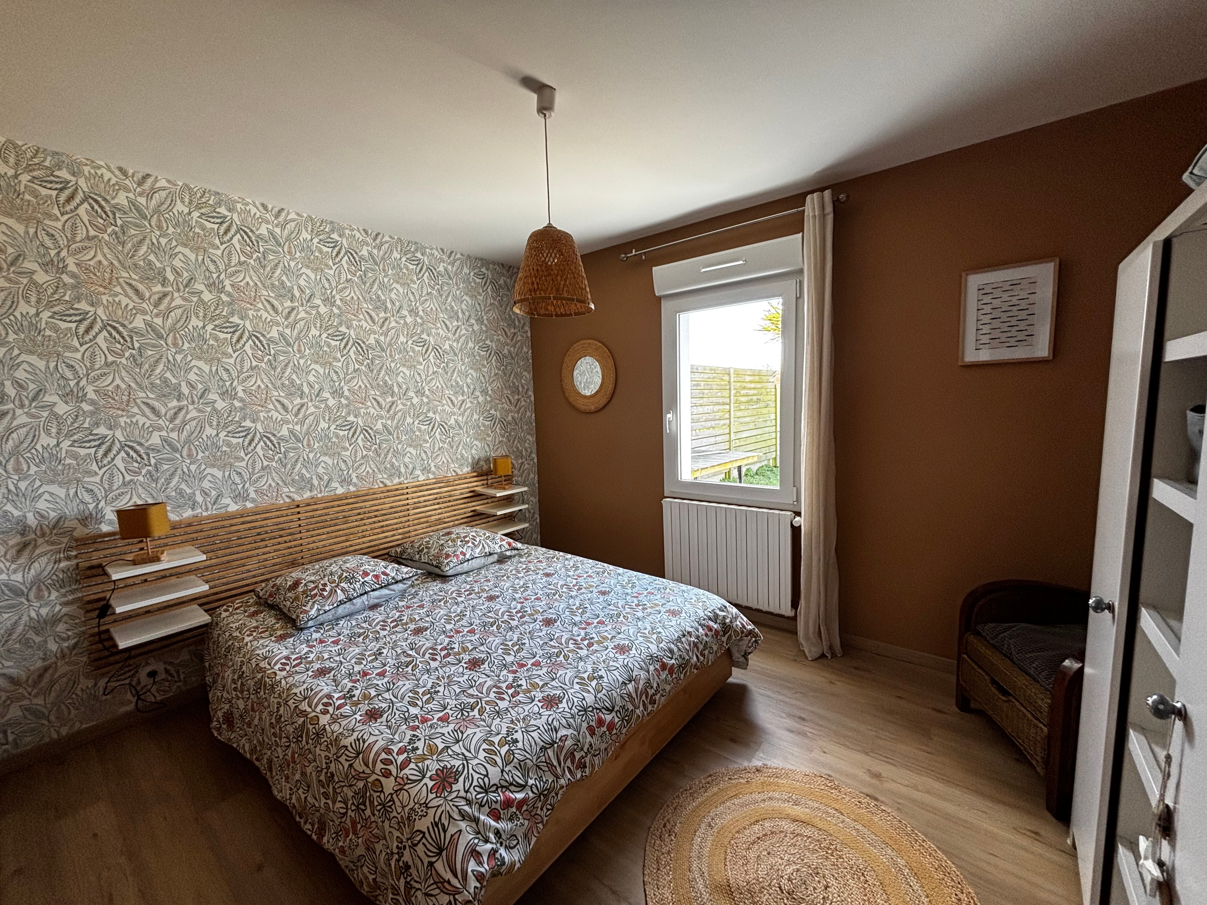 Bedroom 2 with a 160×200 bed