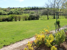 Large private landscaped garden