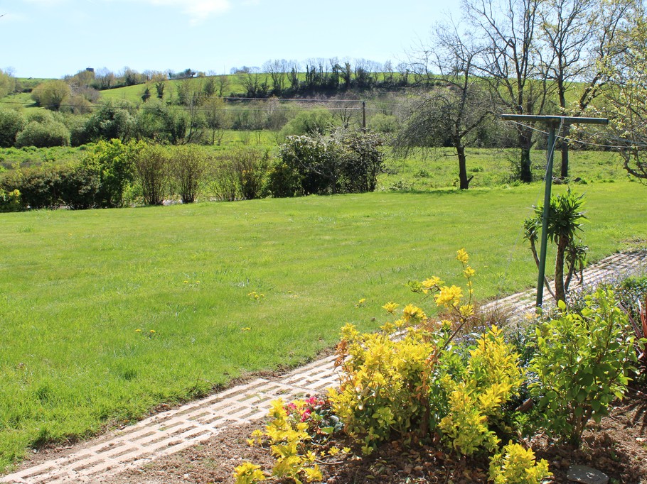 Large private landscaped garden