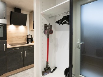 Grande penderie de rangement - Studios Belross Le Saphir
