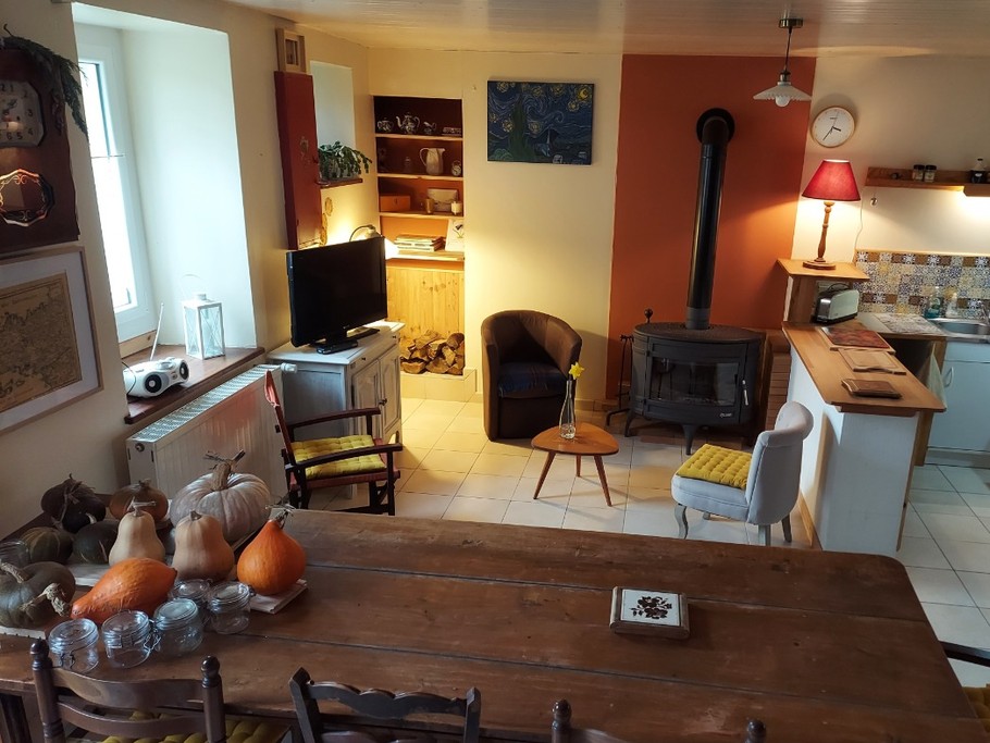 Pièce principale vue de l'escalier