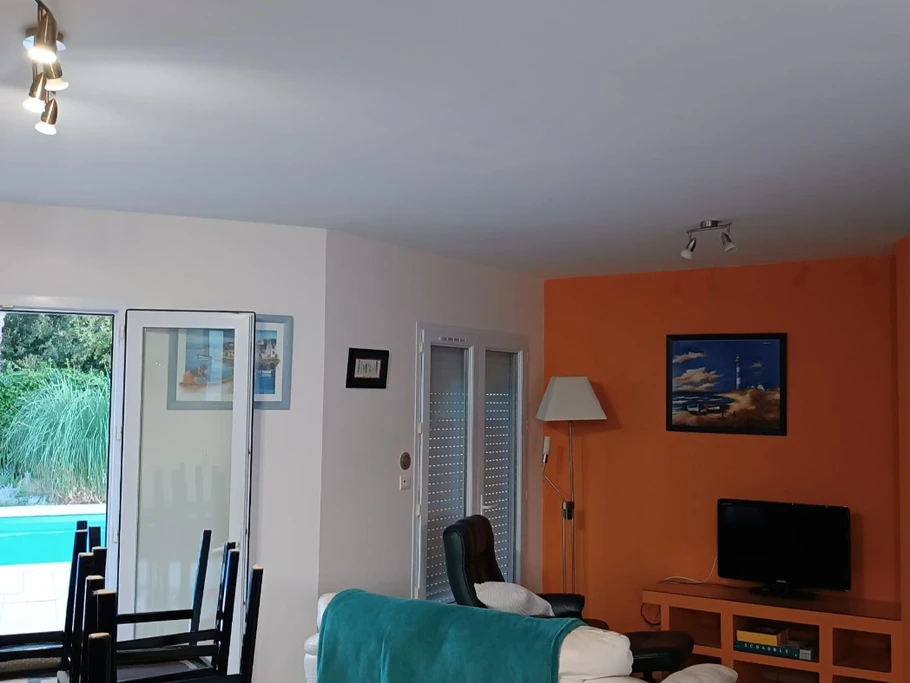 Salon donnant sur le séjour