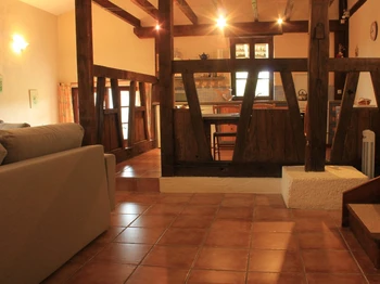 Cet ancien corps de ferme a su garder tout son charme !