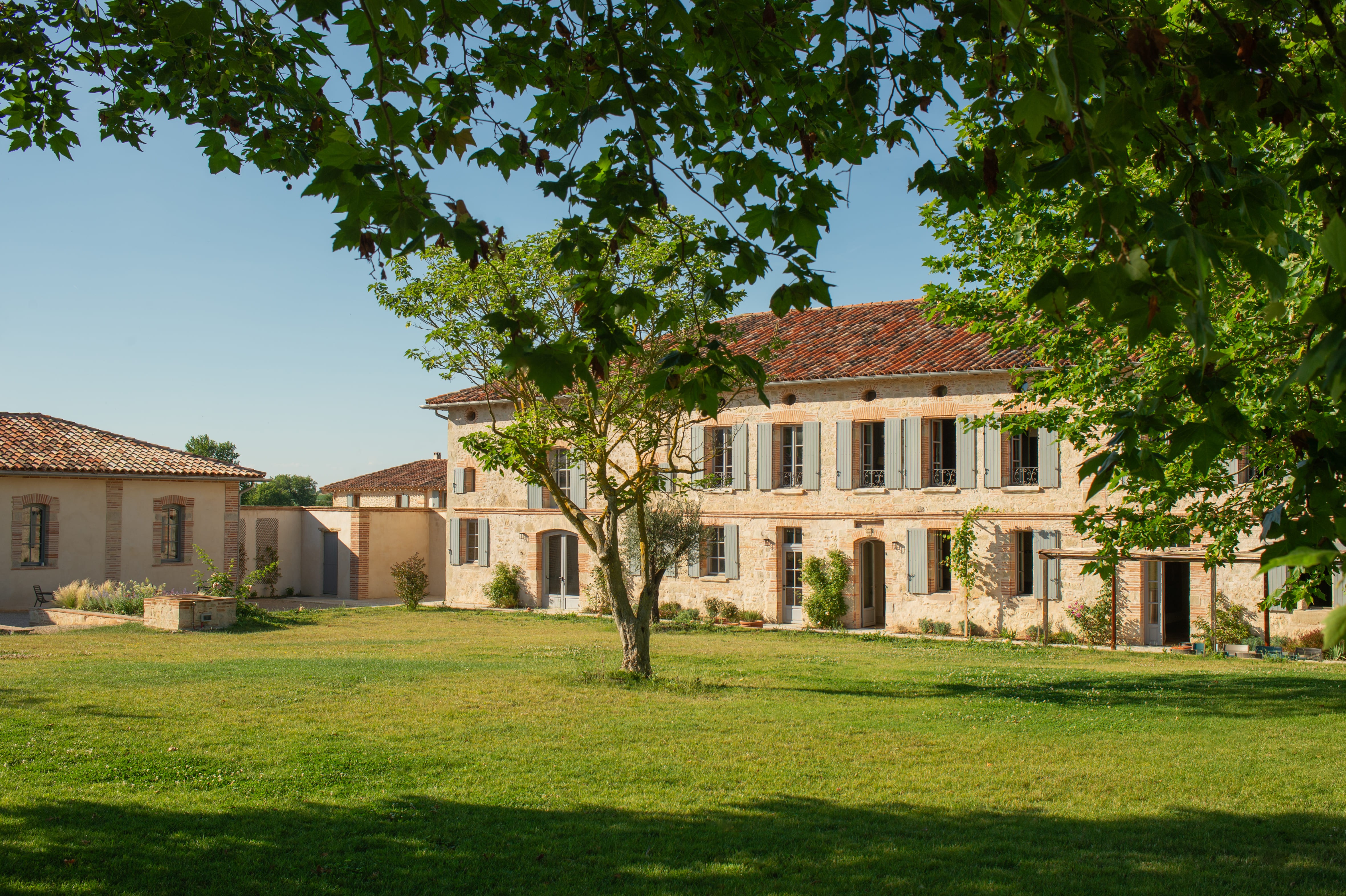 la Bélonie -Tarn - Occitanie- Vue sur jardin