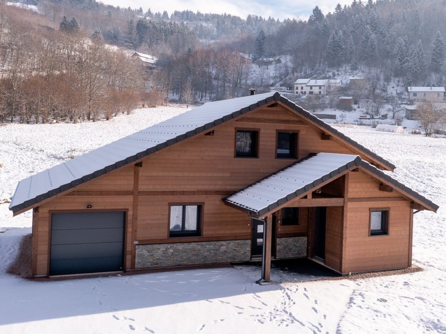 Vue extérieure en hiver - Chalet "Le Domaine des Mésanges"