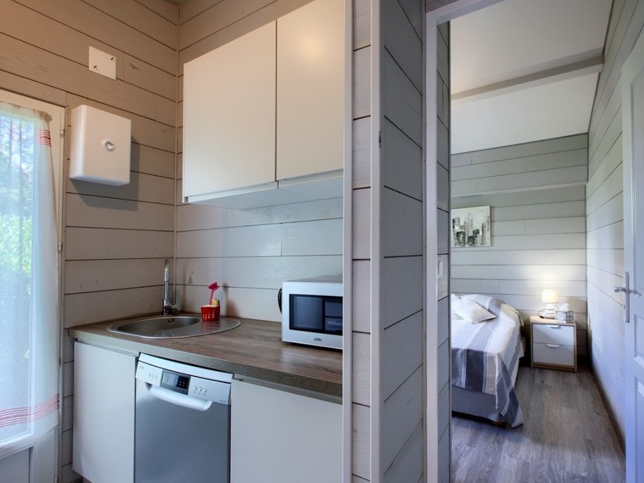 vue depuis la kitchenette sur la chambre