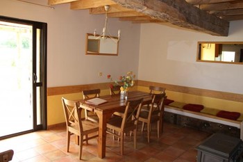 Gîte de grande capacité avec piscine à la campagne - Pièce de vie