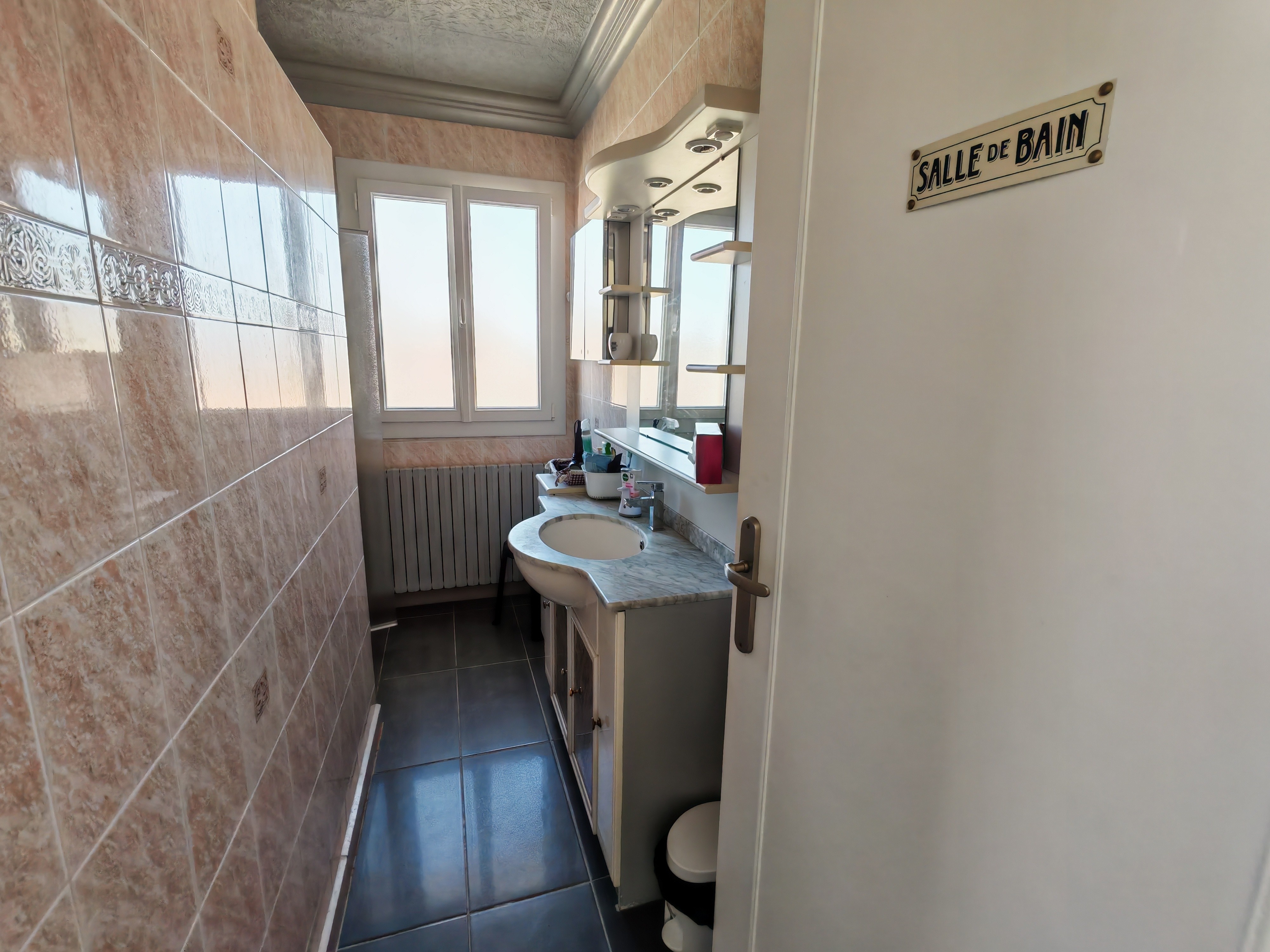 Salle d'eau à l'étage