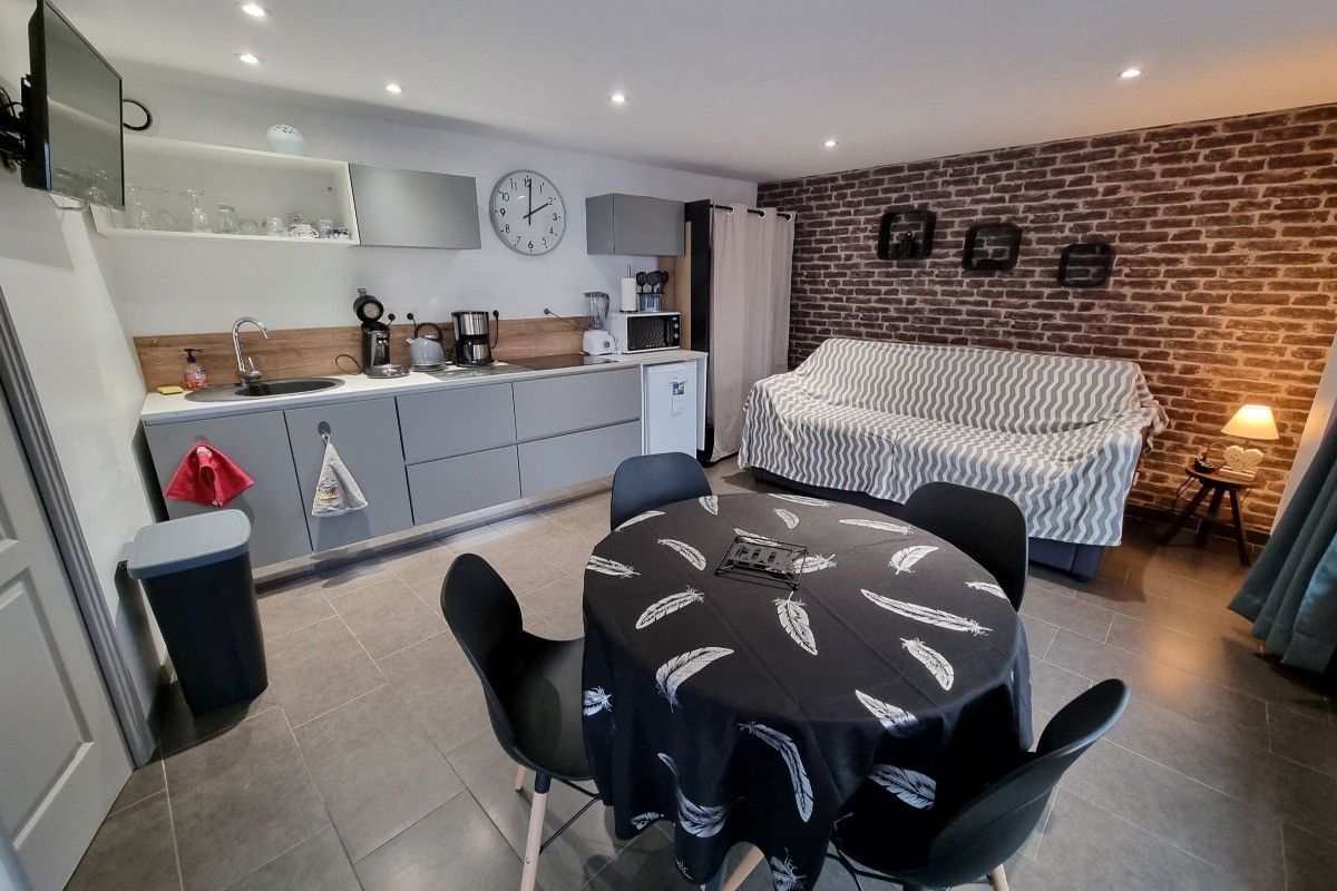 VUE GENERALE STUDIO EN ENTRANT