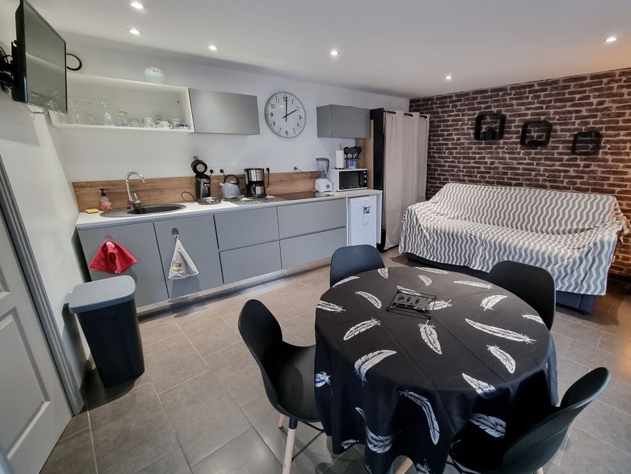 VUE GENERALE STUDIO EN ENTRANT