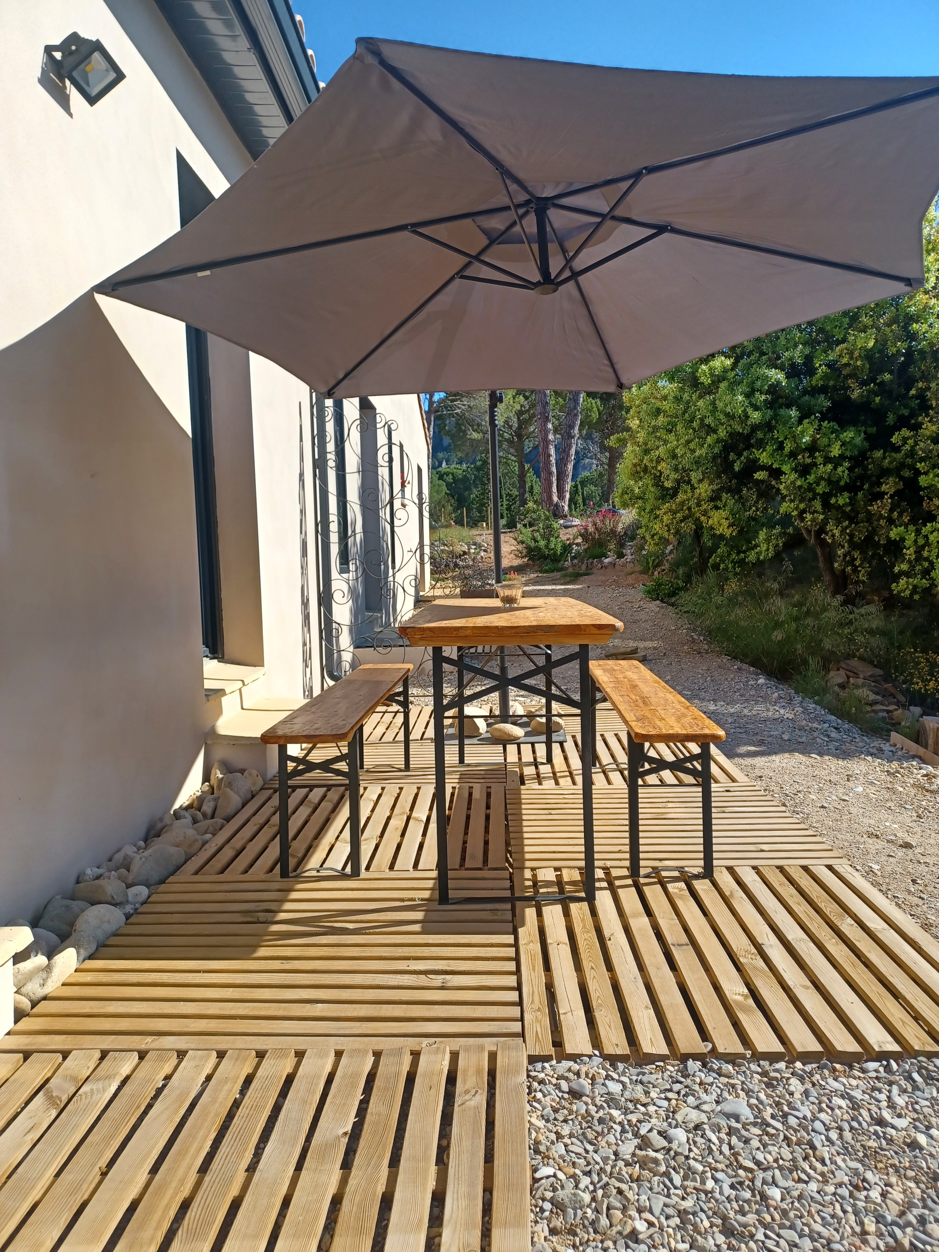 Coin repas extérieur