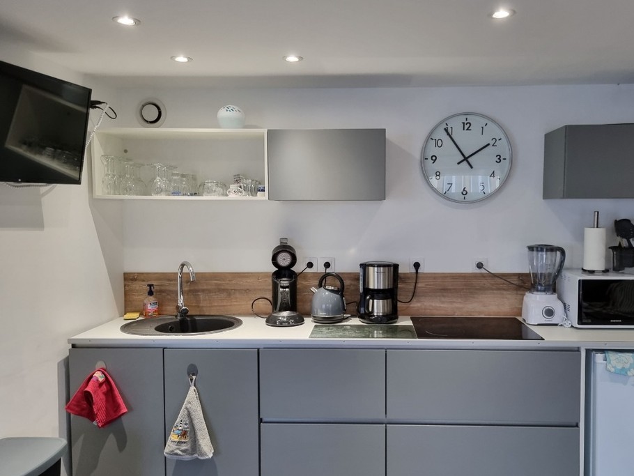 VUE GENERALE CUISINE EQUIPEE