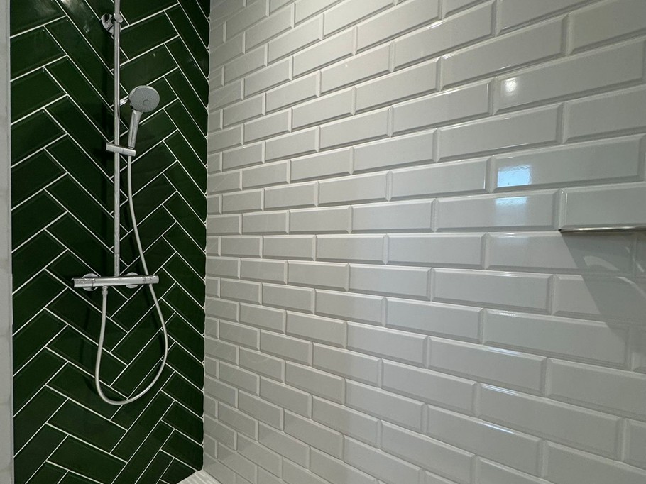 Shower room bedroom 1