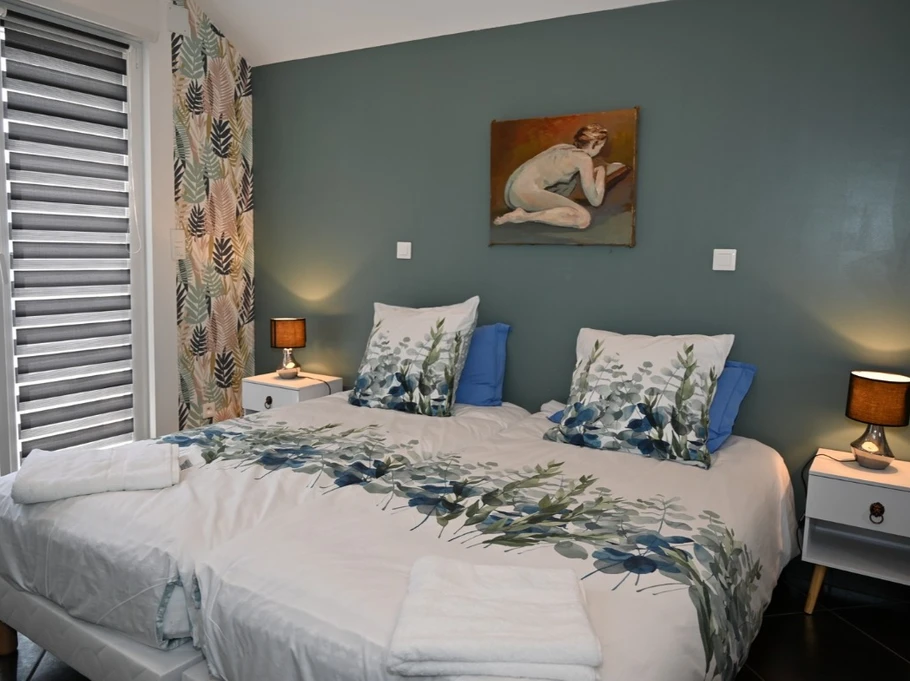 Chambre 1 - Maison moderne et confortable ©JLouis Mallaisé