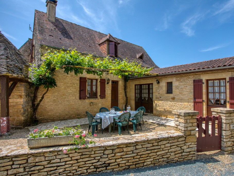 salon de jardin ombragé