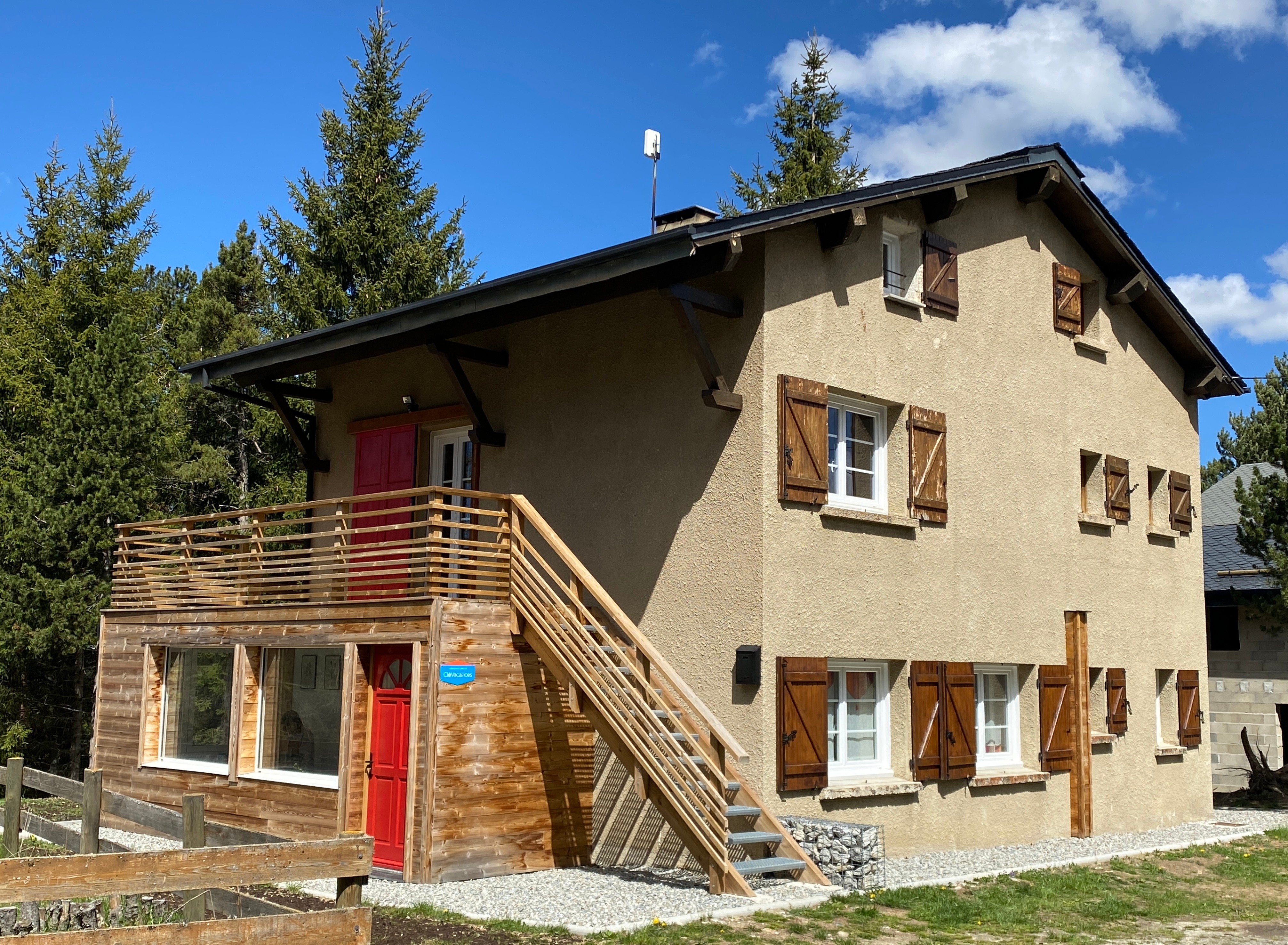 Chalet coté rue