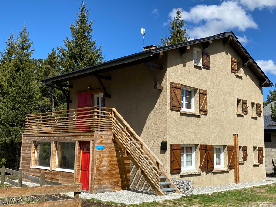Chalet coté rue