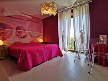 Chambre 2 (Rose Fuschia) Lit électrique 160 x 200