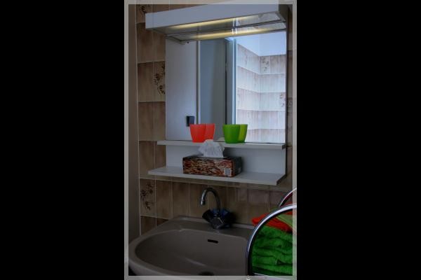 Linges de toilette fournis.