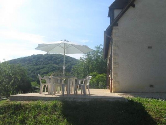 Terrasse avec salon de jardin