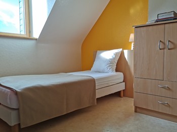 Chambre avec 2 lits 90