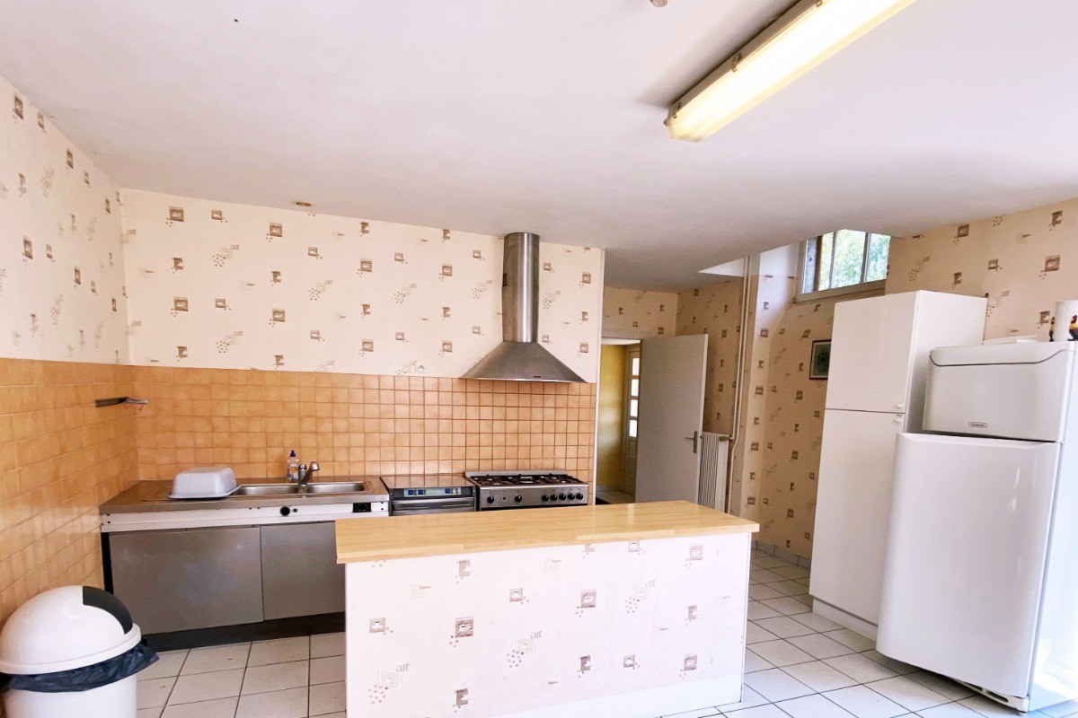 Cuisine gîte la source - Location de groupe