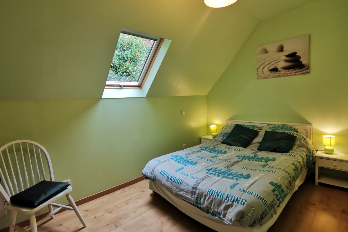 Chambre 2 avec lit 140 à l'étage