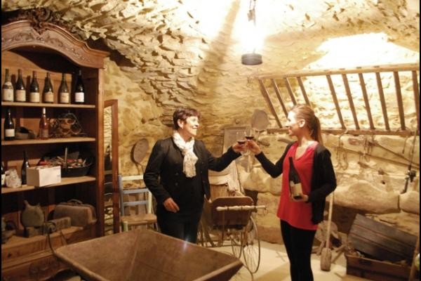 Dégustation dans l'ancienne écurie