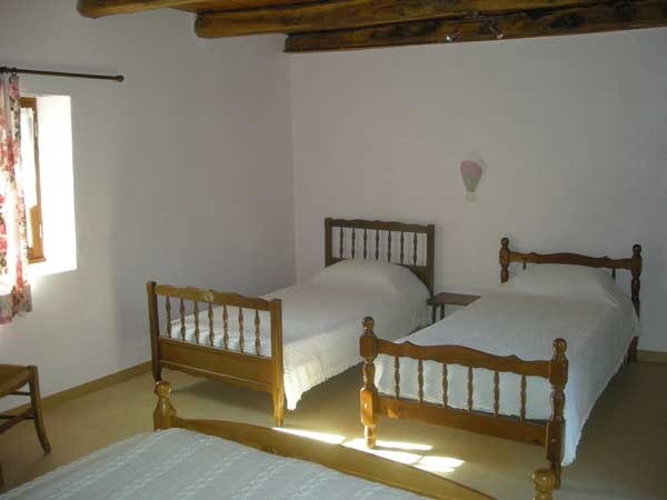 Chambre GITE LE FOURNIL BERGANTY LOT 46
