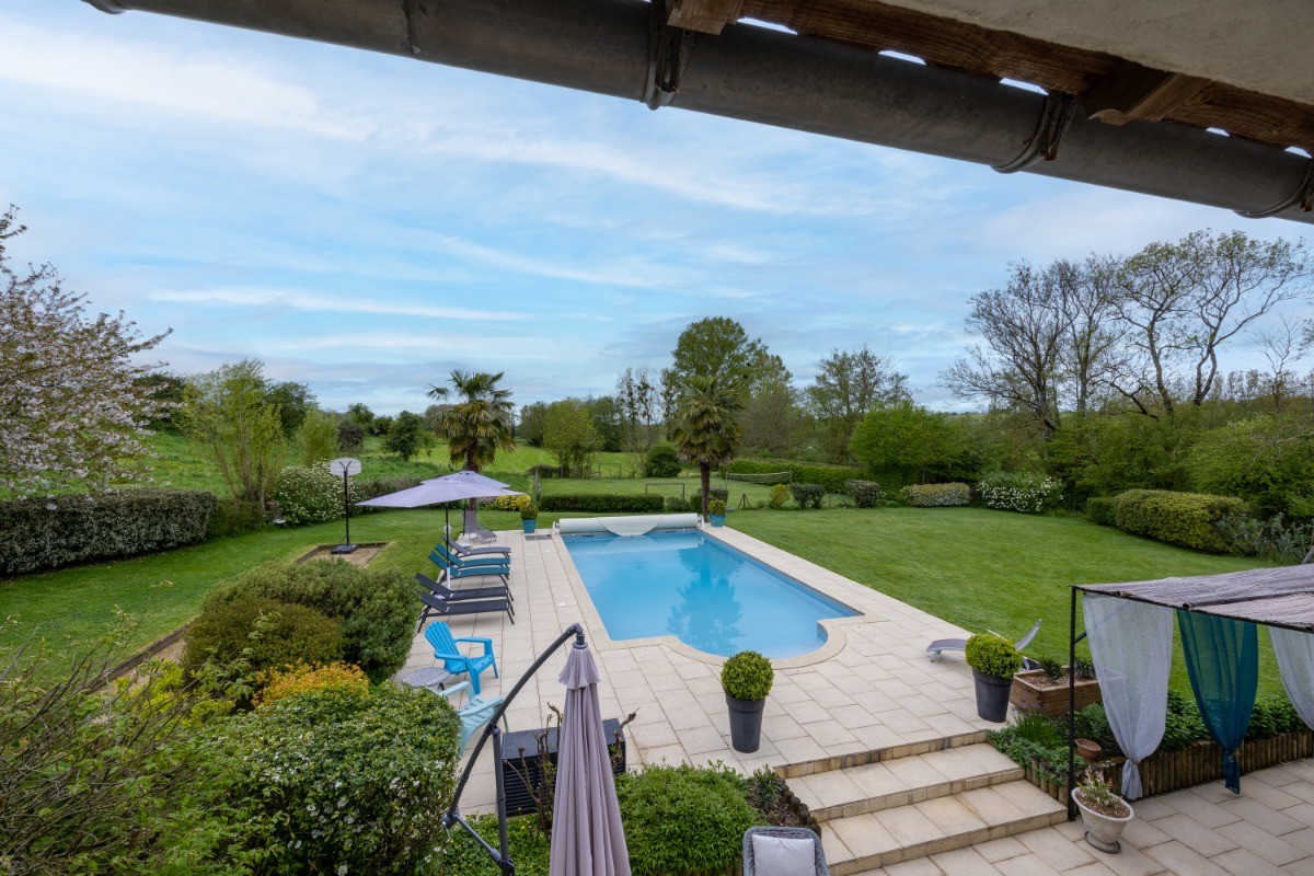 Piscine et Terrains de jeux