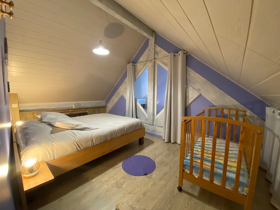 Gîte Ruine, esprit atypique, avec piscine et jacuzzi