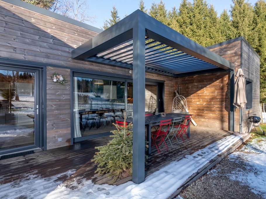 Extérieur - Nid de l'hirondelle