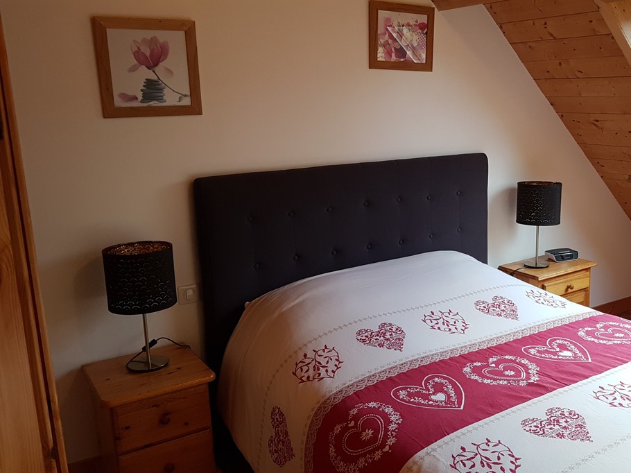 Le Champ du Clos, Murat le Quaire, Sancy, Puy de Dôme, Chambre 2 (1e étage)