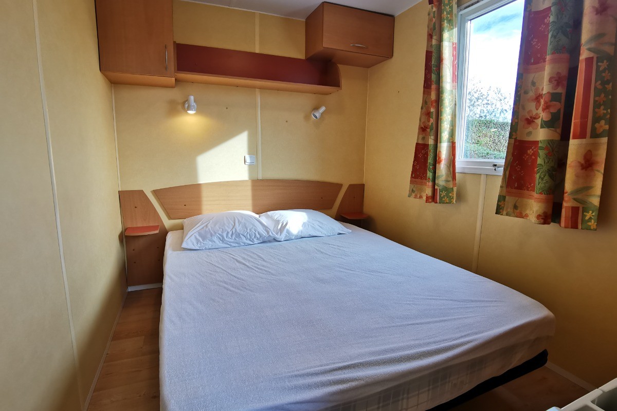 Chambre 1 avec lit 140