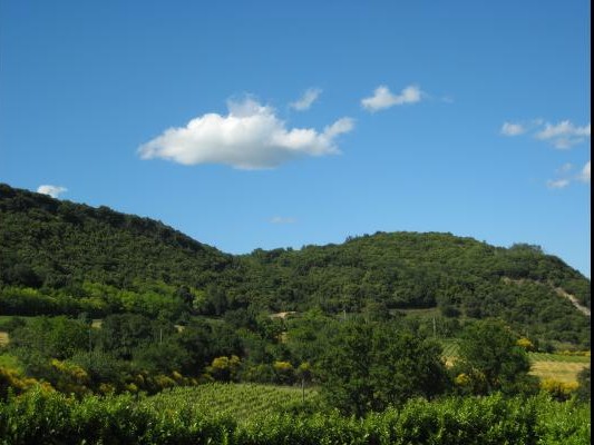 Vue extérieure derrière le Mas