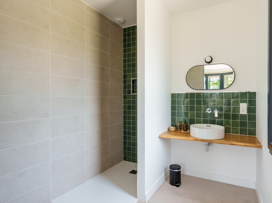 Chambre verte PMR au rez-de-chaussée