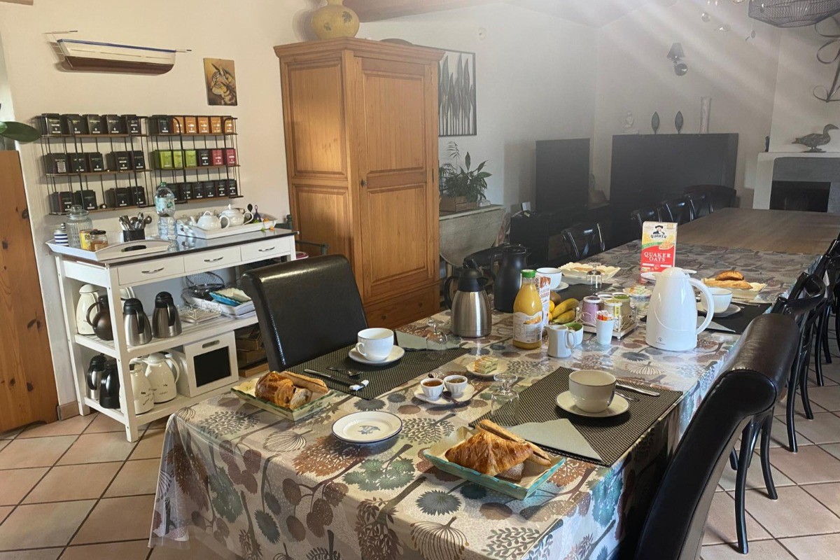 Pièce commune - petit déjeuner