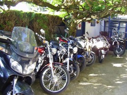 Le Clos Fleuri Lourdes - Studio Glycine Les amis motards